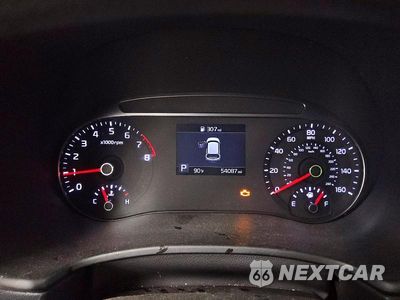 Zdjęcie 9 z 12 samochodu: 2021 KIA SOUL LX VIN:KNDJ23AU0M7786249 - miniatura