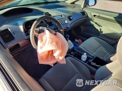 Zdjęcie 8 z 12 samochodu: 2009 HONDA CIVIC LX VIN:19XFA16599E047127 - miniatura