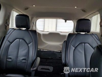 Zdjęcie 10 z 13 samochodu: 2017 CHRYSLER PACIFICA TOURING L VIN:2C4RC1BG5HR528343 - miniatura