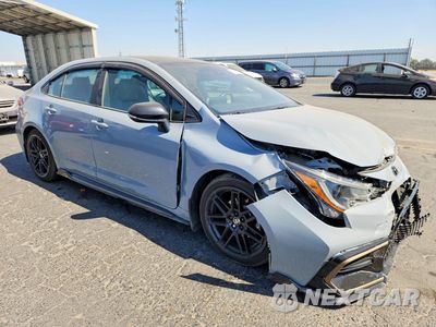 Czwarte zdjęcie samochodu z boku: 2021 TOYOTA COROLLA SE APEX VIN:5YFS4MCE4MP079258 - miniatura