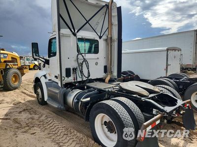 Drugie zdjęcie samochodu z przodu: 2019 PETERBILT 579 SEMI TRUCK VIN:1XPBA48XXKD478614 - miniatura