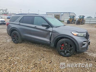 Czwarte zdjęcie samochodu z boku: 2022 FORD EXPLORER ST VIN:1FM5K8GC9NGA24581 - miniatura