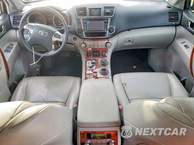 Zdjęcie 8 z 13 samochodu: 2013 TOYOTA HIGHLANDER LIMITED VIN:5TDDK3EH4DS228601 - miniatura
