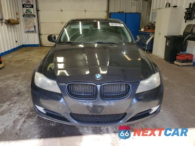Piąte zdjęcie samochodu w środku: 2011 BMW 328 XI SULEV VIN:WBAPK5C5XBA656438 - miniatura
