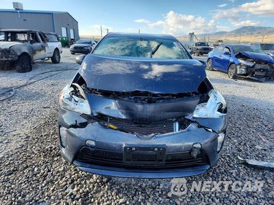 Piąte zdjęcie samochodu w środku: 2015 TOYOTA PRIUS FOUR VIN:JTDKN3DU5F1884657 - miniatura