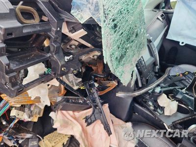 Zdjęcie 9 z 11 samochodu: 2015 TOYOTA CAMRY SE VIN:4T1BF1FK6FU956831 - miniatura