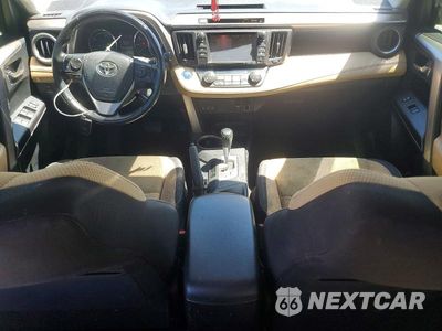 Zdjęcie 8 z 13 samochodu: 2017 TOYOTA RAV4 HYBRID XLE VIN:JTMRJREV7HD153170 - miniatura