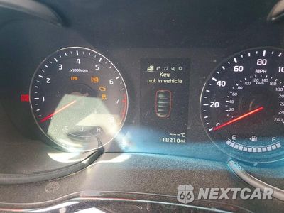 Zdjęcie 9 z 12 samochodu: 2015 KIA K900 PREMIUM VIN:KNALU4D45F6026649 - miniatura