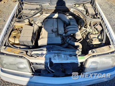 Zdjęcie 11 z 12 samochodu: 1994 MERCEDES-BENZ E 320 VIN:WDBEA32E1RC104813 - miniatura