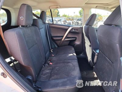 Zdjęcie 11 z 13 samochodu: 2016 TOYOTA RAV4 XLE VIN:JTMWFREV4GJ083020 - miniatura