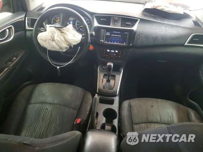 Zdjęcie 8 z 12 samochodu: 2019 NISSAN SENTRA SV VIN:3N1AB7AP4KY204010 - miniatura