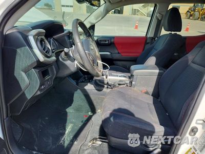 Zdjęcie 7 z 13 samochodu: 2019 TOYOTA TACOMA SR5 V6 VIN:3TMAZ5CN8KM083241 - miniatura