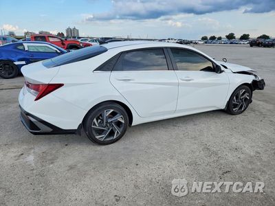 Trzecie zdjęcie samochodu z tyłu: 2025 HYUNDAI ELANTRA LIMITED VIN:KMHLP4DG0SU058205 - miniatura