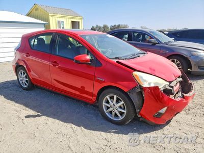 Czwarte zdjęcie samochodu z boku: 2012 TOYOTA PRIUS C FOUR VIN:JTDKDTB35C1024122 - miniatura