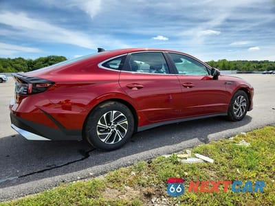 Trzecie zdjęcie samochodu z tyłu: 2026 HYUNDAI SONATA HYBRID BLUE VIN:KMHL24JJ0TA170021 - miniatura