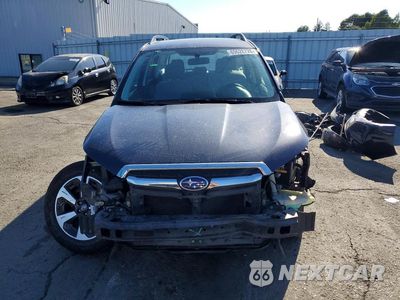 Piąte zdjęcie samochodu w środku: 2017 SUBARU FORESTER 2.5I VIN:JF2SJABC0HH419869 - miniatura