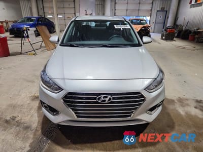 Piąte zdjęcie samochodu w środku: 2019 HYUNDAI ACCENT SEL VIN:3KPC24A38KE057631 - miniatura