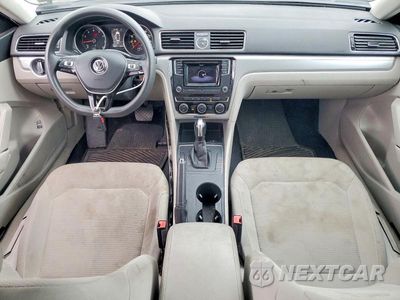 Zdjęcie 8 z 12 samochodu: 2017 VOLKSWAGEN PASSAT S VIN:1VWAT7A36HC008091 - miniatura