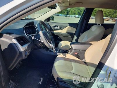 Zdjęcie 7 z 12 samochodu: 2016 JEEP CHER SPORT VIN:1C4PJLAB8GW217378 - miniatura