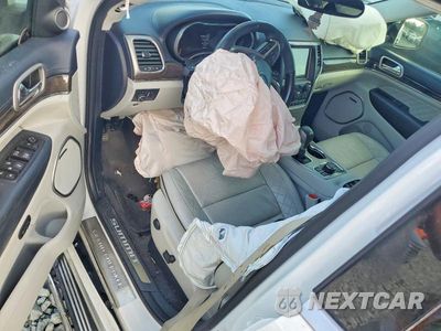 Zdjęcie 8 z 13 samochodu: 2017 JEEP GRAND CHEROKEE SUMMIT VIN:1C4RJFJG2HC707470 - miniatura