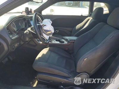Zdjęcie 7 z 12 samochodu: 2018 DODGE CHALLENGER SXT VIN:2C3CDZAG5JH172012 - miniatura