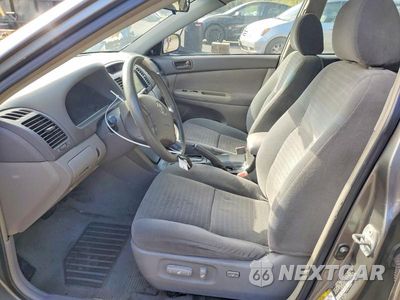 Zdjęcie 7 z 12 samochodu: 2005 TOYOTA CAMRY LE VIN:4T1BE32KX5U570044 - miniatura