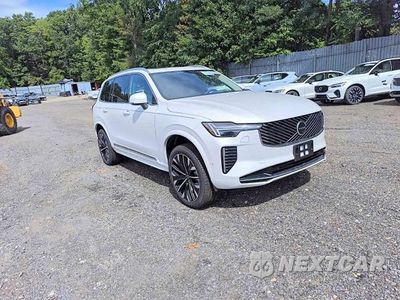 Trzecie zdjęcie samochodu z tyłu: 2026 VOLVO XC90 PLUS VIN:YV4M12RC0T1498803 - miniatura