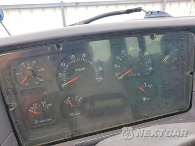 Zdjęcie 9 z 13 samochodu: 1998 FORD A9513 SEMI TRUCK VIN:1FTYY92K3WVA36341 - miniatura
