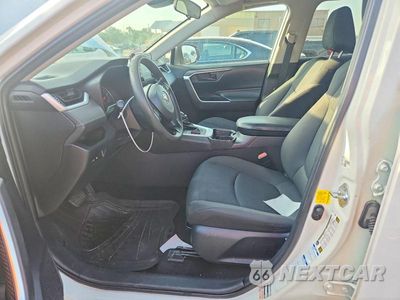 Zdjęcie 7 z 13 samochodu: 2020 TOYOTA RAV4 LE VIN:2T3F1RFV7LC099299 - miniatura