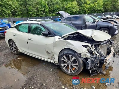 Czwarte zdjęcie samochodu z boku: 2016 NISSAN MAXIMA 3.5 S VIN:1N4AA6AP0GC438774 - miniatura