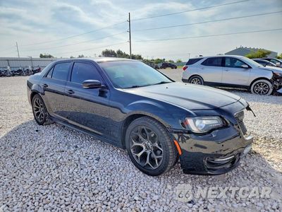 Czwarte zdjęcie samochodu z boku: 2018 CHRYSLER 300 S VIN:2C3CCABG7JH227742 - miniatura