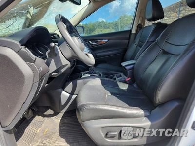 Zdjęcie 7 z 12 samochodu: 2017 NISSAN ROGUE SL VIN:5N1AT2MT5HC759938 - miniatura
