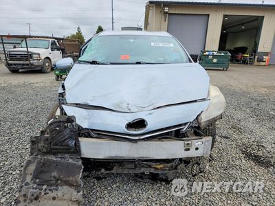 Piąte zdjęcie samochodu w środku: 2014 TOYOTA PRIUS V FIVE VIN:JTDZN3EU5EJ000177 - miniatura