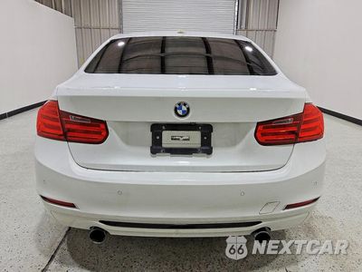 Zdjęcie 6 z 12 samochodu: 2012 BMW 335 I VIN:WBA3A9G5XCNP35590 - miniatura