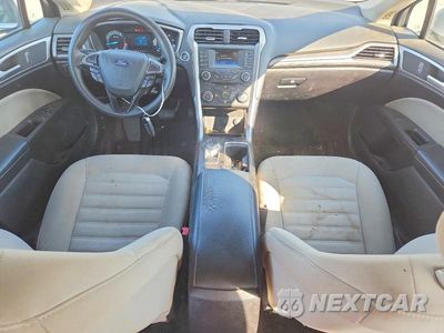 Zdjęcie 8 z 12 samochodu: 2018 FORD FUSION S VIN:3FA6P0G7XJR218060 - miniatura