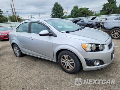 Czwarte zdjęcie samochodu z boku: 2012 CHEVROLET SONIC LT VIN:1G1JC5SHXC4101435 - miniatura