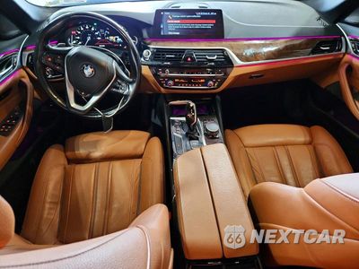 Zdjęcie 8 z 12 samochodu: 2018 BMW 540 XI VIN:WBAJE7C57JG891447 - miniatura