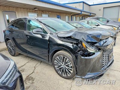 Czwarte zdjęcie samochodu z boku: 2025 LEXUS RX 350 PREMIUM+ VIN:2T2BAMCA9SC117386 - miniatura
