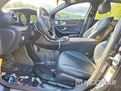 Zdjęcie 7 z 12 samochodu: 2017 MERCEDES-BENZ E 300 4MATIC VIN:WDDZF4KB9HA220020 - miniatura