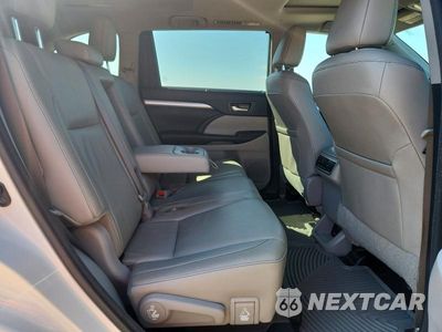 Zdjęcie 11 z 13 samochodu: 2017 TOYOTA HIGHLANDER HYBRID XLE VIN:5TDJGRFH9HS034285 - miniatura