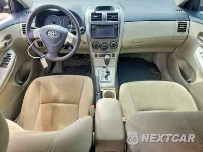 Zdjęcie 8 z 12 samochodu: 2013 TOYOTA COROLLA LE VIN:2T1BU4EE8DC980680 - miniatura