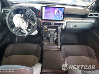 Zdjęcie 8 z 12 samochodu: 2025 TOYOTA TACOMA TRD SPORT VIN:3TYLB5JN6ST071108 - miniatura
