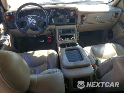 Zdjęcie 8 z 12 samochodu: 2005 GMC NEW SIERRA K1500 VIN:2GTEK13T451308263 - miniatura