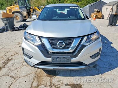 Piąte zdjęcie samochodu w środku: 2017 NISSAN ROGUE S VIN:JN8AT2MV7HW261331 - miniatura