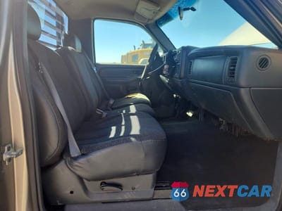 Zdjęcie 10 z 12 samochodu: 2000 CHEVROLET SILVERADO C1500 VIN:1GCEC14W5YZ229749 - miniatura