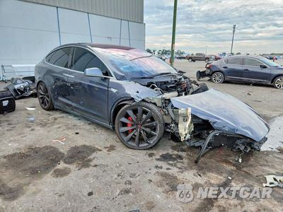 Czwarte zdjęcie samochodu z boku: 2016 TESLA MODEL X VIN:5YJXCAE43GF008466 - miniatura