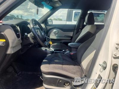 Zdjęcie 7 z 13 samochodu: 2015 KIA SOUL BASE VIN:KNDJN2A28F7160838 - miniatura
