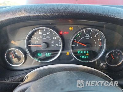 Zdjęcie 8 z 10 samochodu: 2013 JEEP WRANGLER UNLIMITED SAHARA VIN:1C4BJWEG7DL561718 - miniatura