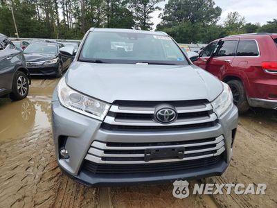 Piąte zdjęcie samochodu w środku: 2019 TOYOTA HIGHLANDER XLE VIN:5TDJZRFH7KS592962 - miniatura