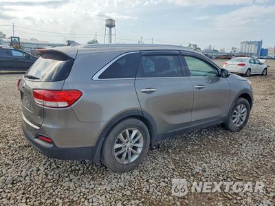 Trzecie zdjęcie samochodu z tyłu: 2016 KIA SORENTO LX VIN:5XYPGDA35GG015687 - miniatura